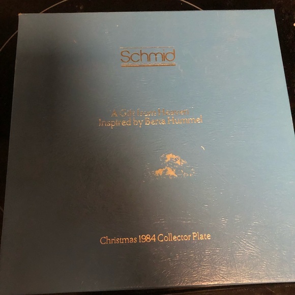 🎄Schmid Christmas 1984 Plate- $25 or $20 w/offer. 557 - Picture 3 of 3
